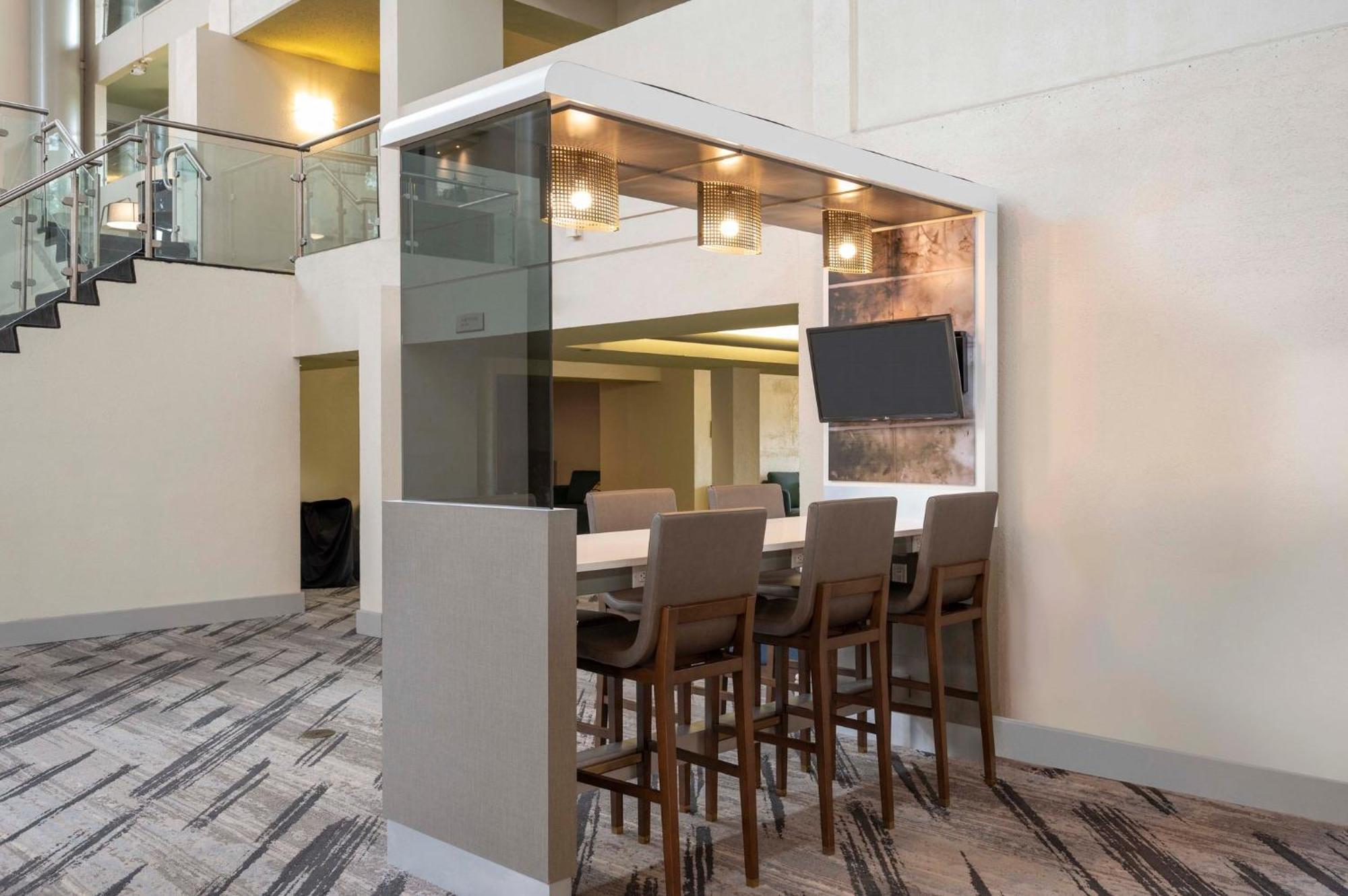 Crowne Plaza Indianapolis-Airport By Ihg Otel Dış mekan fotoğraf