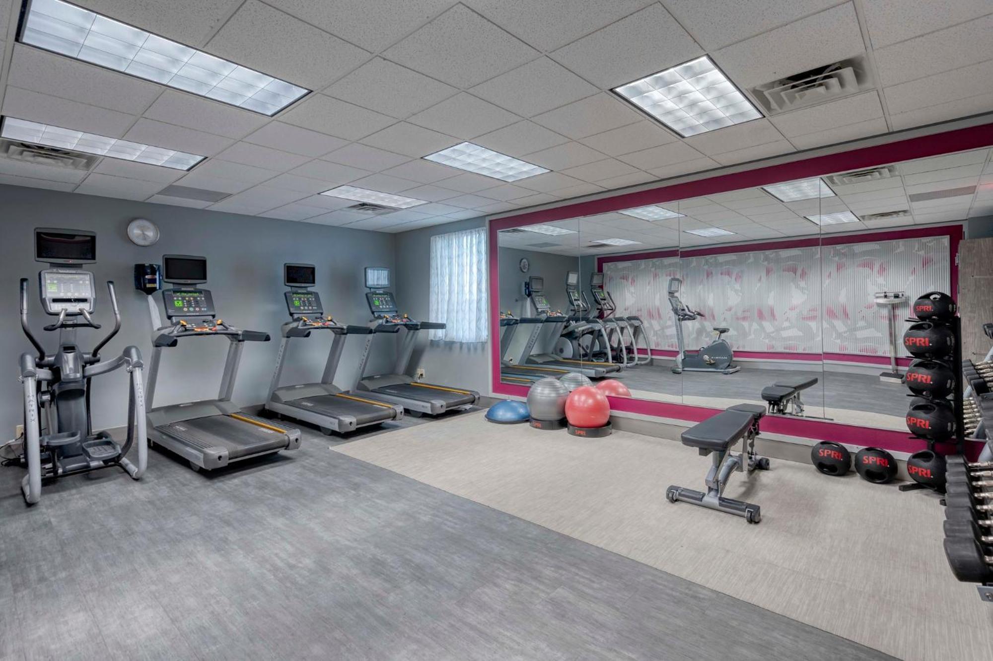 Crowne Plaza Indianapolis-Airport By Ihg Otel Dış mekan fotoğraf
