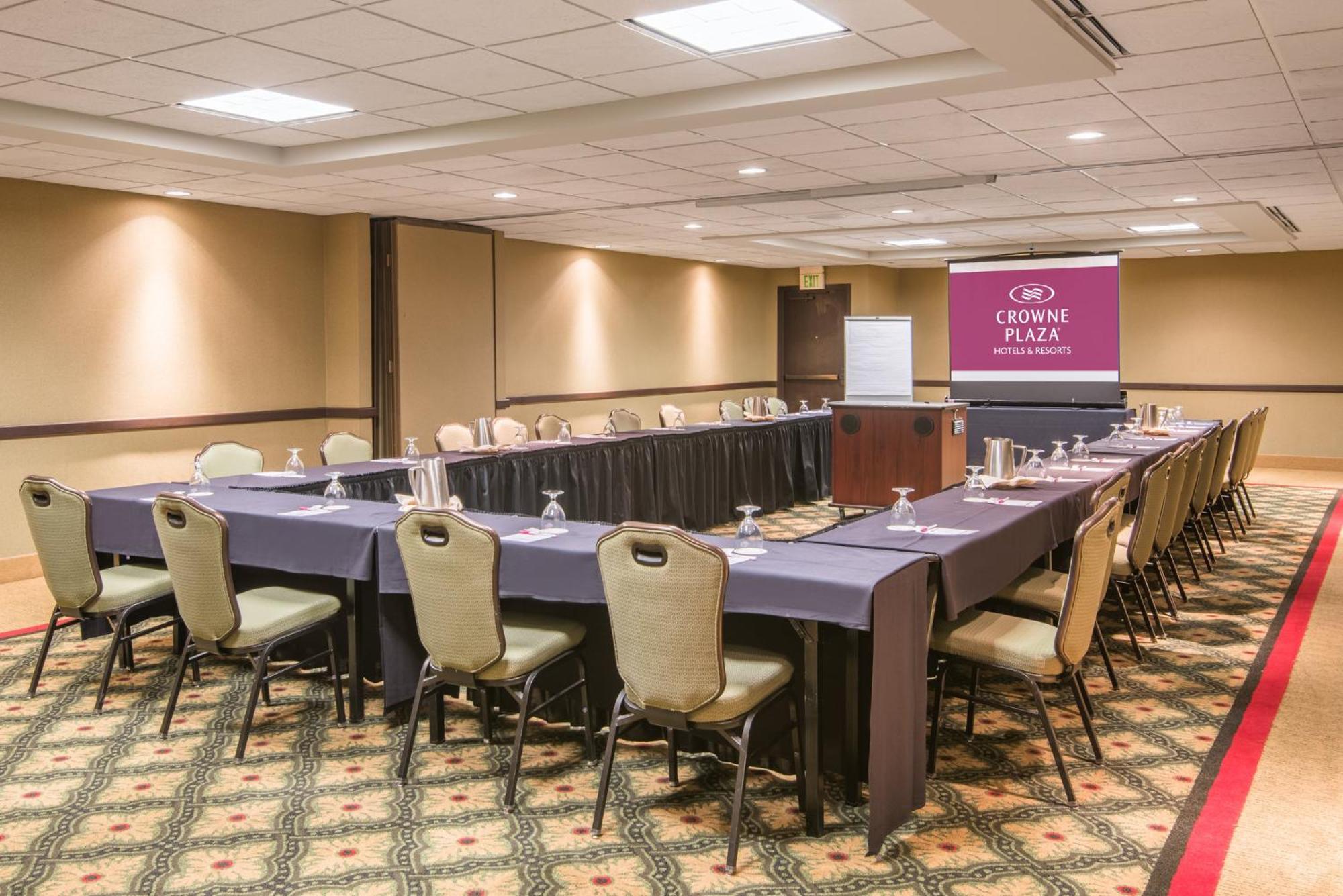 Crowne Plaza Indianapolis-Airport By Ihg Otel Dış mekan fotoğraf