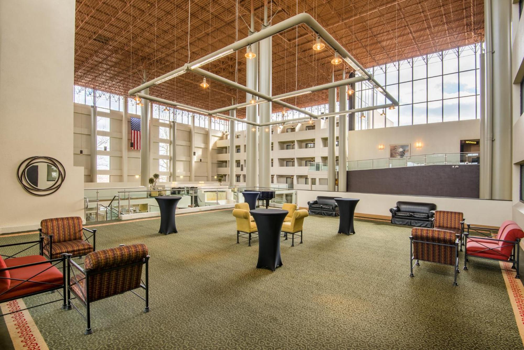 Crowne Plaza Indianapolis-Airport By Ihg Otel Dış mekan fotoğraf