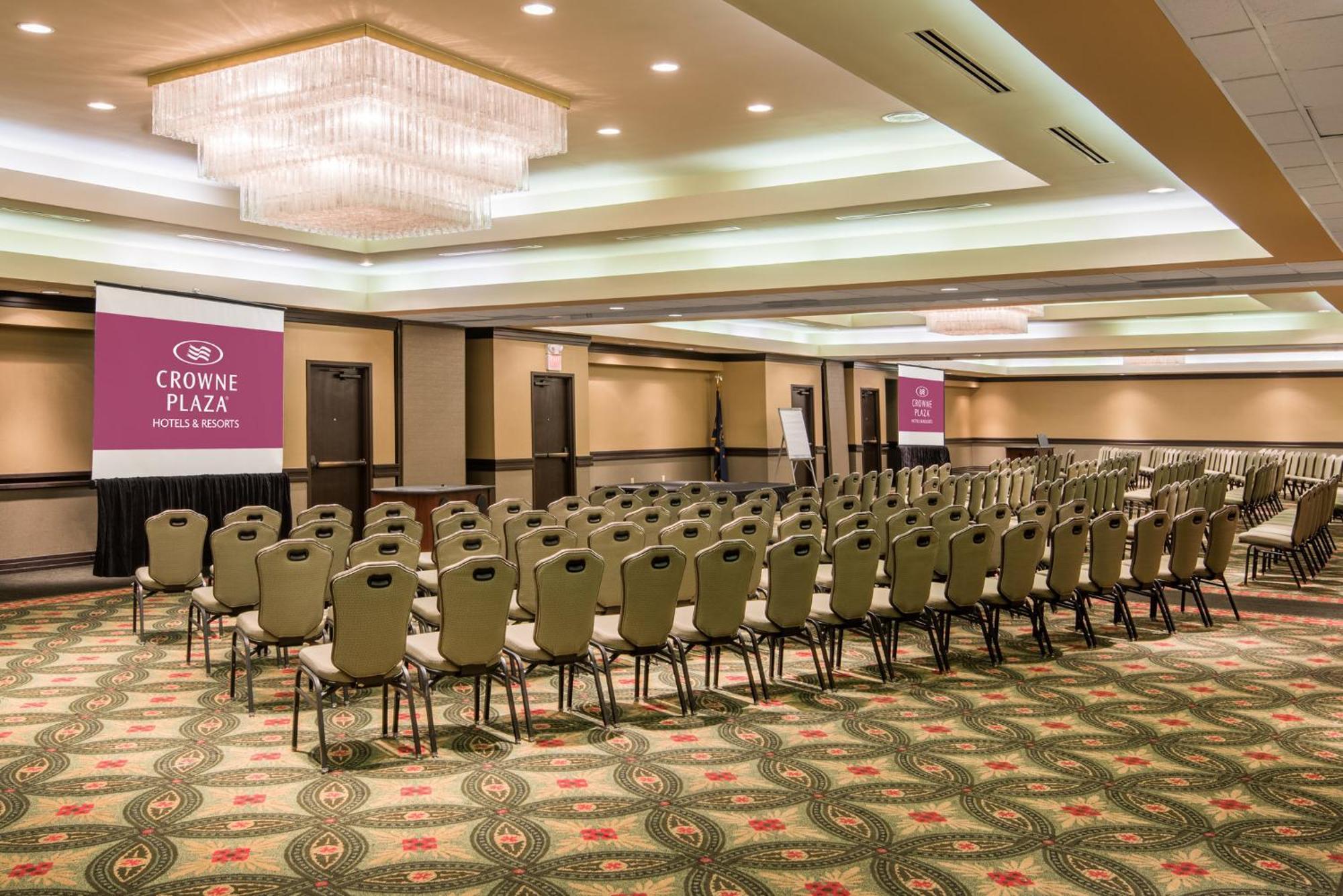 Crowne Plaza Indianapolis-Airport By Ihg Otel Dış mekan fotoğraf