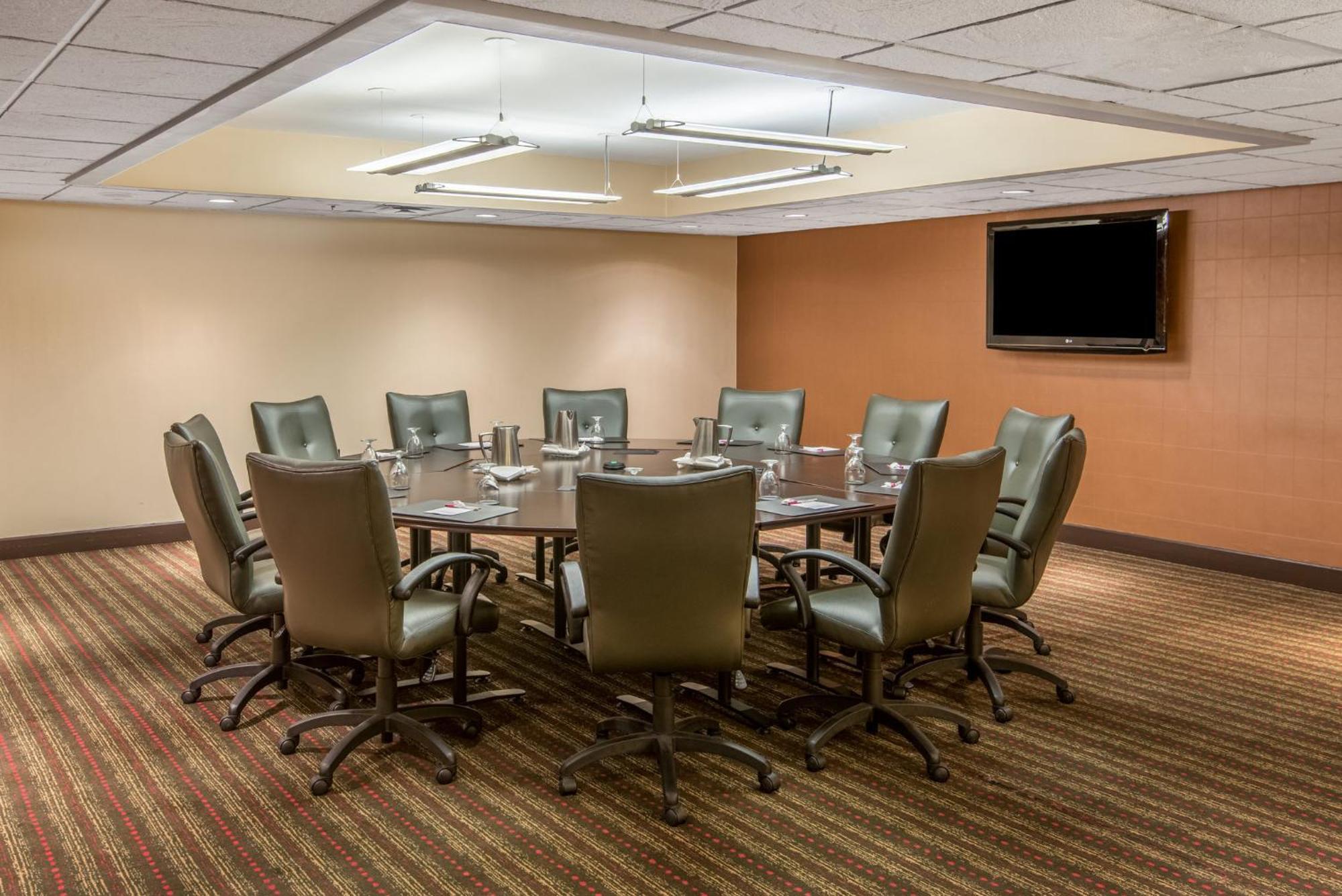 Crowne Plaza Indianapolis-Airport By Ihg Otel Dış mekan fotoğraf